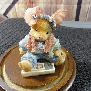 Tender loving pig~piggie had none, workout pig~Detailed 1994 edition…